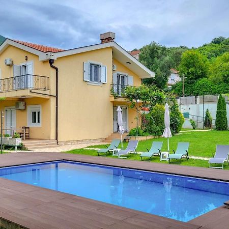 Villa, Pool And Relax For 12 Persons Kuti エクステリア 写真